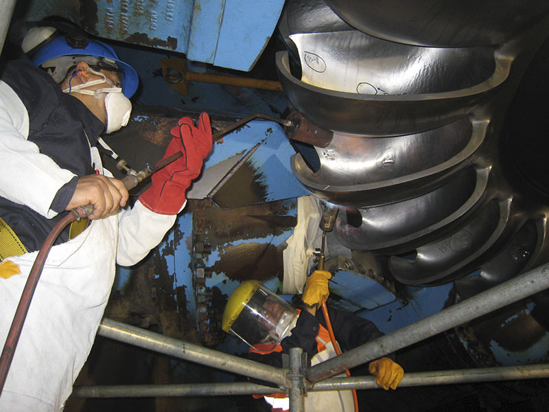 Reparación en sitio de rodete Pelton  (C.H. El Platanal)