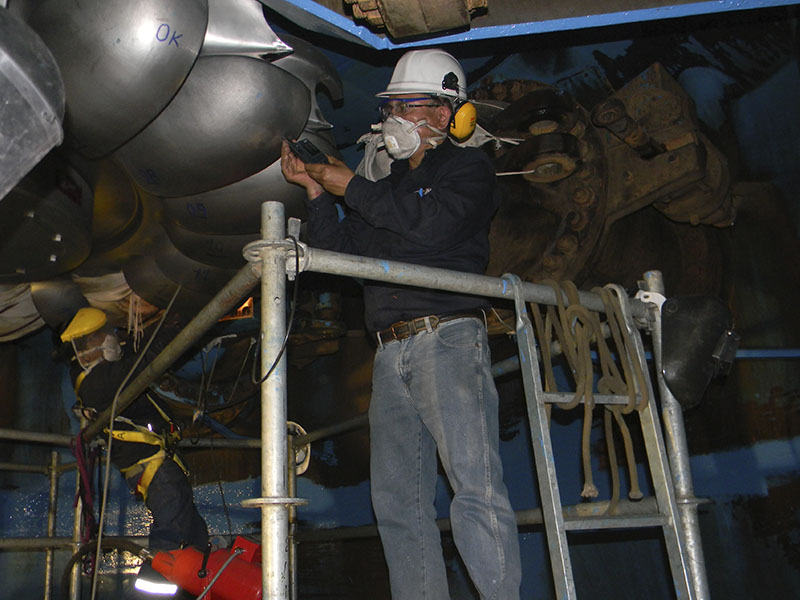 Reparación en sitio de rodete Pelton  (C.H. El Platanal)