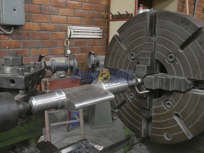 Mantenimiento integral de turbina Francis (C.H. Virú)